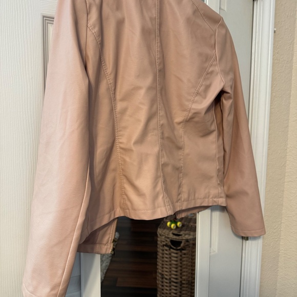 Pink jacket - Picture 2 of 3
